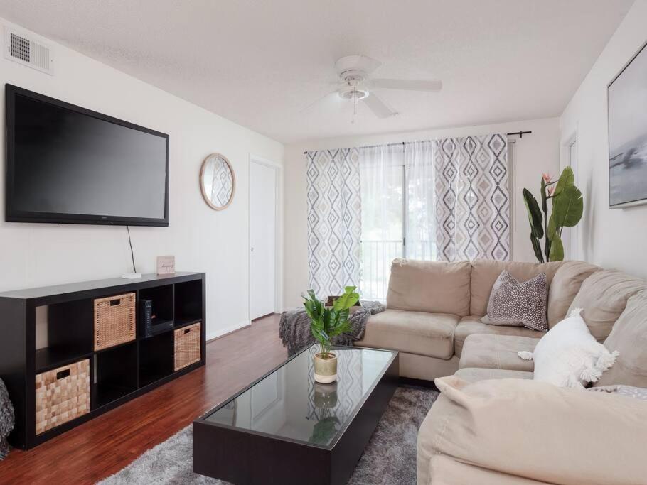 Spacious Condo Mins To Shands, University, & Downtown! Gainesville Zewnętrze zdjęcie