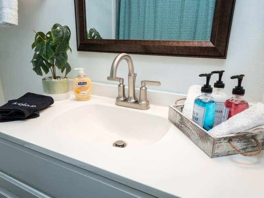 Spacious Condo Mins To Shands, University, & Downtown! Gainesville Zewnętrze zdjęcie